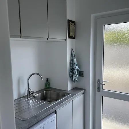 Cottage-sleeps 5-parking-near Beach-fireplace Σπίτι διακοπών *