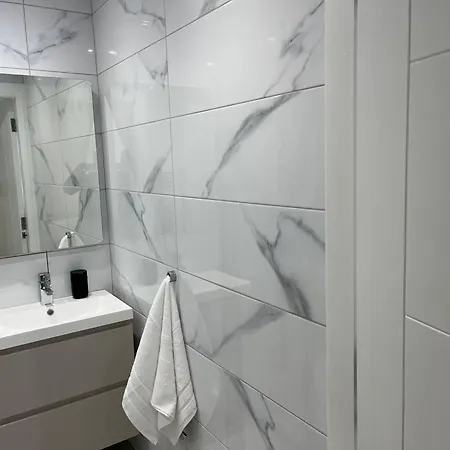 Cottage-sleeps 5-parking-near Beach-fireplace 펜션