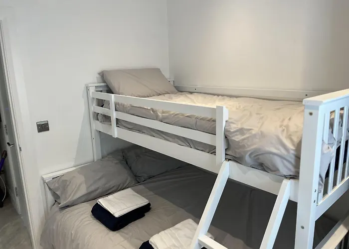 別荘 Cottage-sleeps 5-parking-near Beach-fireplace バンクラナ